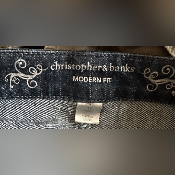 Christopher & Banks Modern Fit Straight Leg Womens Jeans. Size 16 Short - Picture 3 of 7